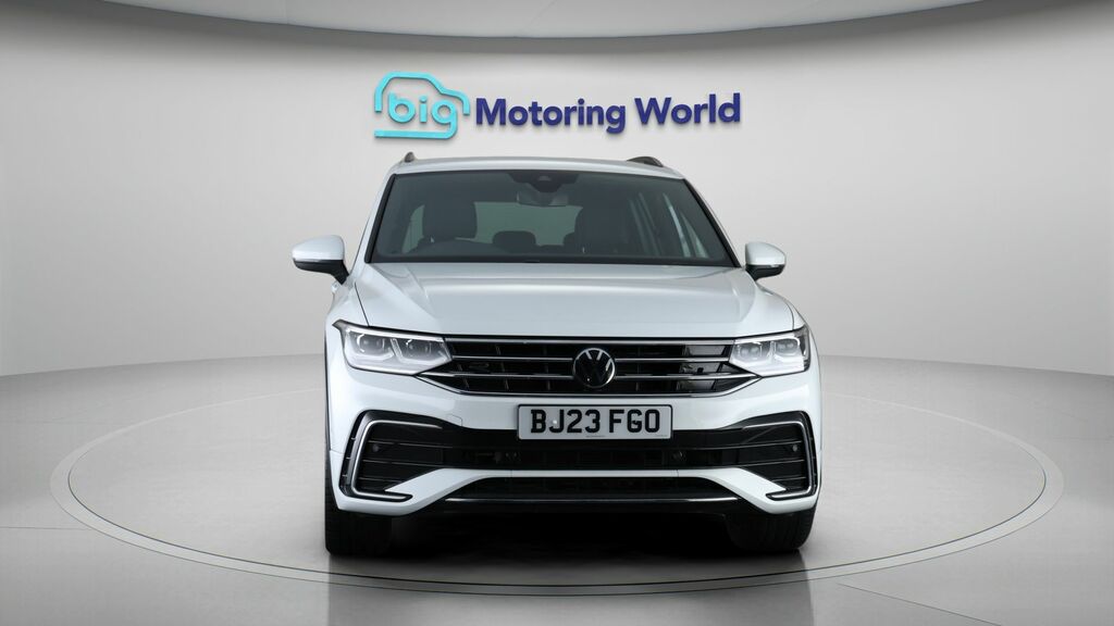 Volkswagen Tiguan R-line White #2
