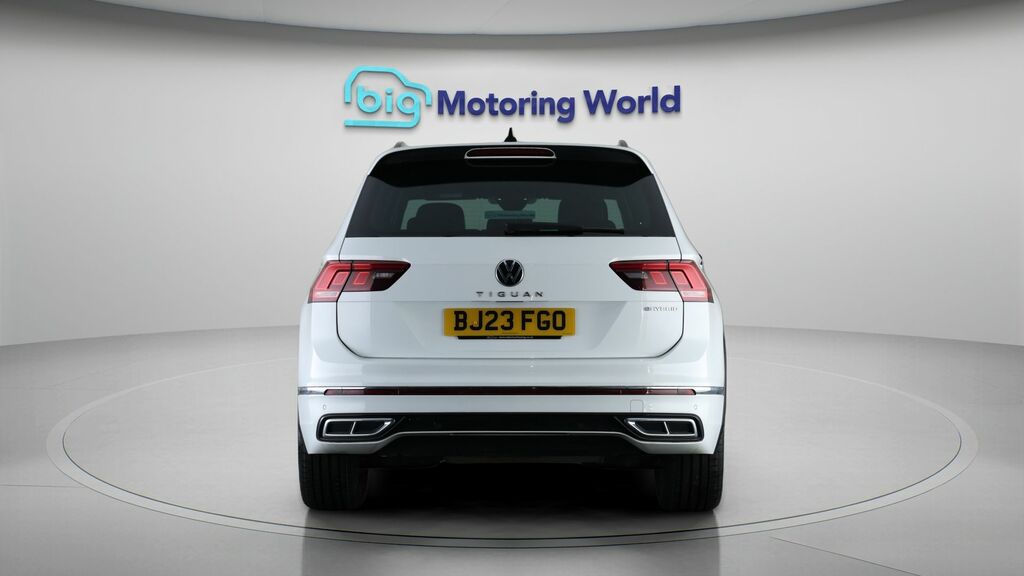 Volkswagen Tiguan R-line White #6