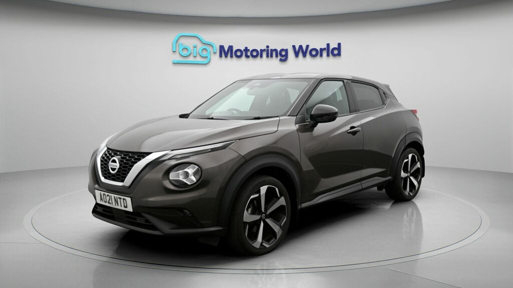 Nissan Juke Tekna Brown #3