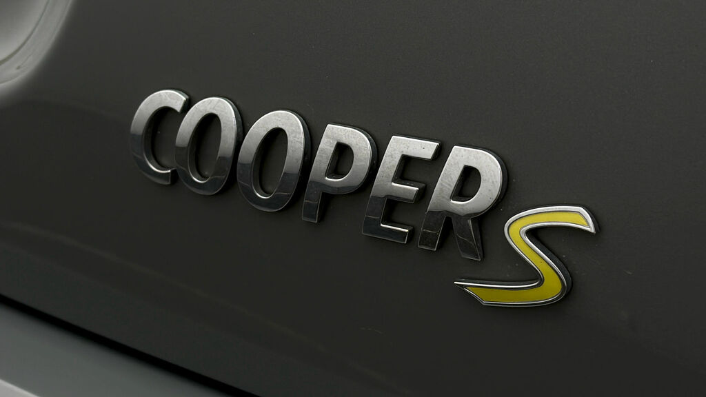Mini Electric Hatch 135Kw Cooper S Level 3 33Kwh 17In A Green #21
