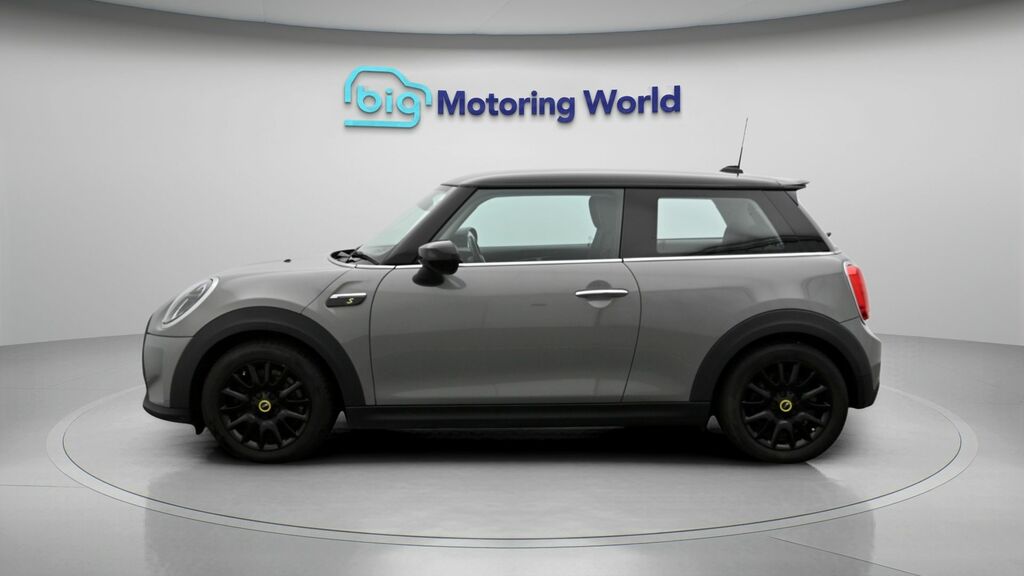 Mini Electric Hatch 135Kw Cooper S Level 3 33Kwh 17In A Green #4