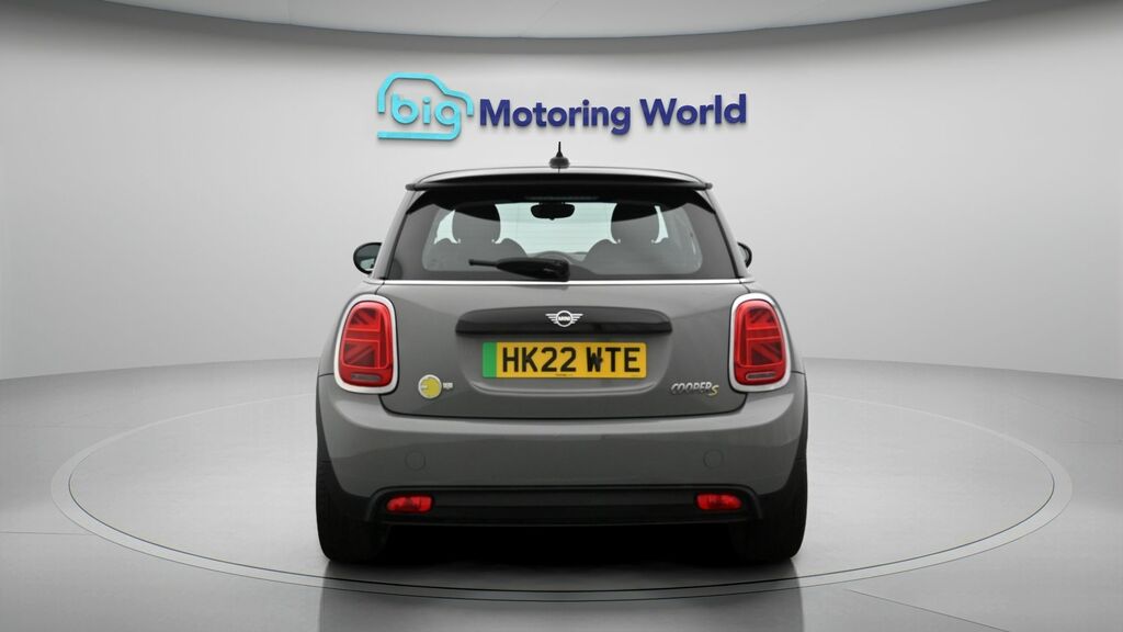Mini Electric Hatch 135Kw Cooper S Level 3 33Kwh 17In A Green #6