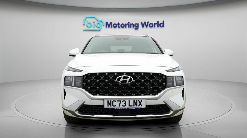Hyundai Santa Fe Ultimate MC73LNX White #2