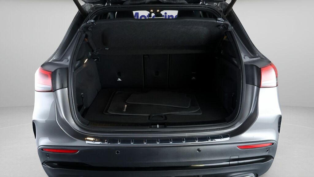 Mercedes-Benz GLA Class Gla 200 Amg Lne Prem Ngt Ed A Black #17