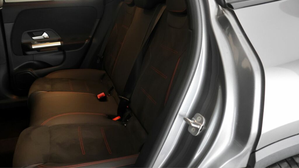 Mercedes-Benz GLA Class Gla 200 Amg Lne Prem Ngt Ed A Black #16