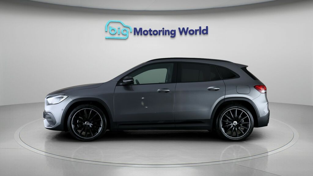 Mercedes-Benz GLA Class Amg Line Night Edition Grey #4