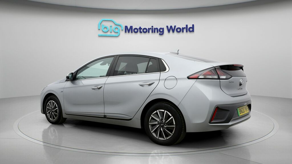 Hyundai Ioniq Premium Se Silver #5