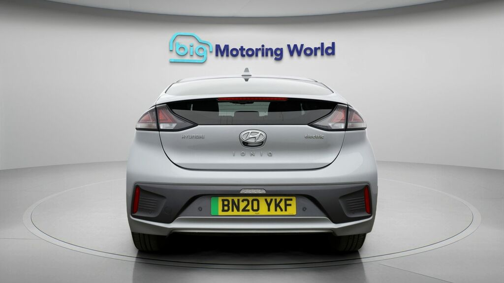 Hyundai Ioniq Premium Se Silver #6