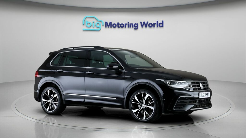 Volkswagen Tiguan R-line Black