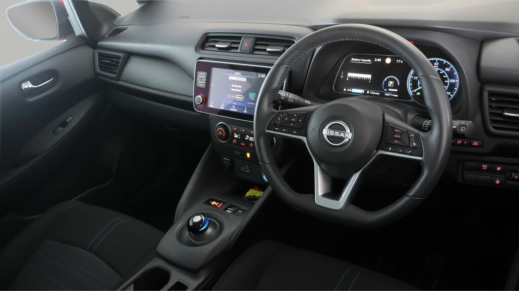 Nissan Leaf 110Kw N-connecta 39Kwh Black #9