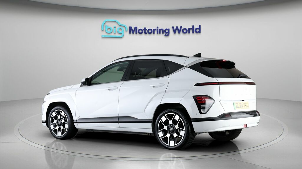 Hyundai Kona Ultimate White #5