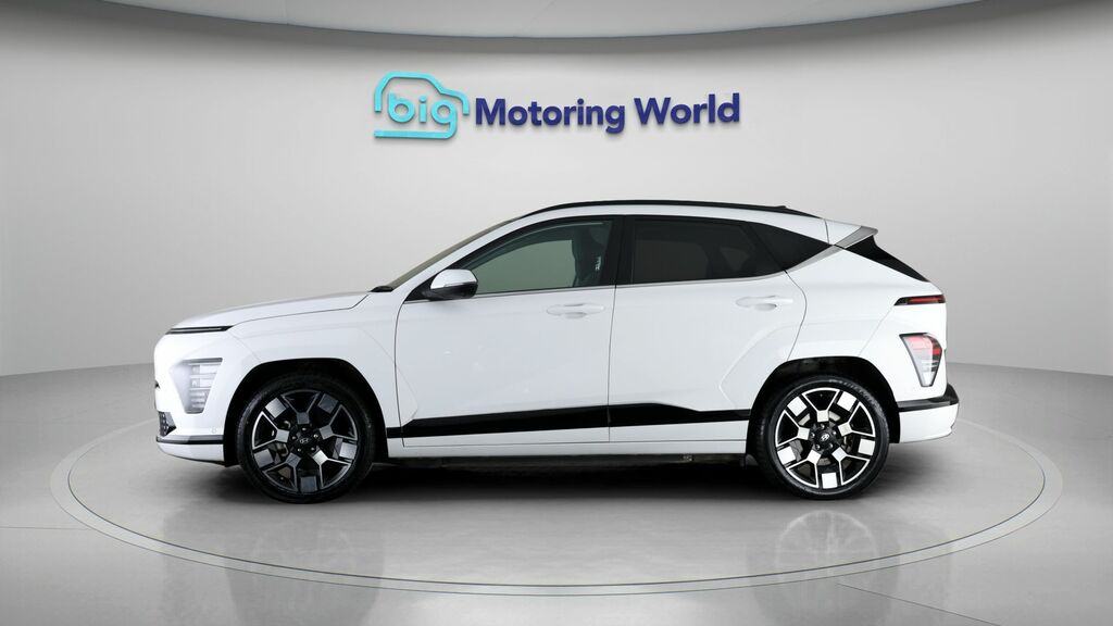 Hyundai Kona Ultimate White #4