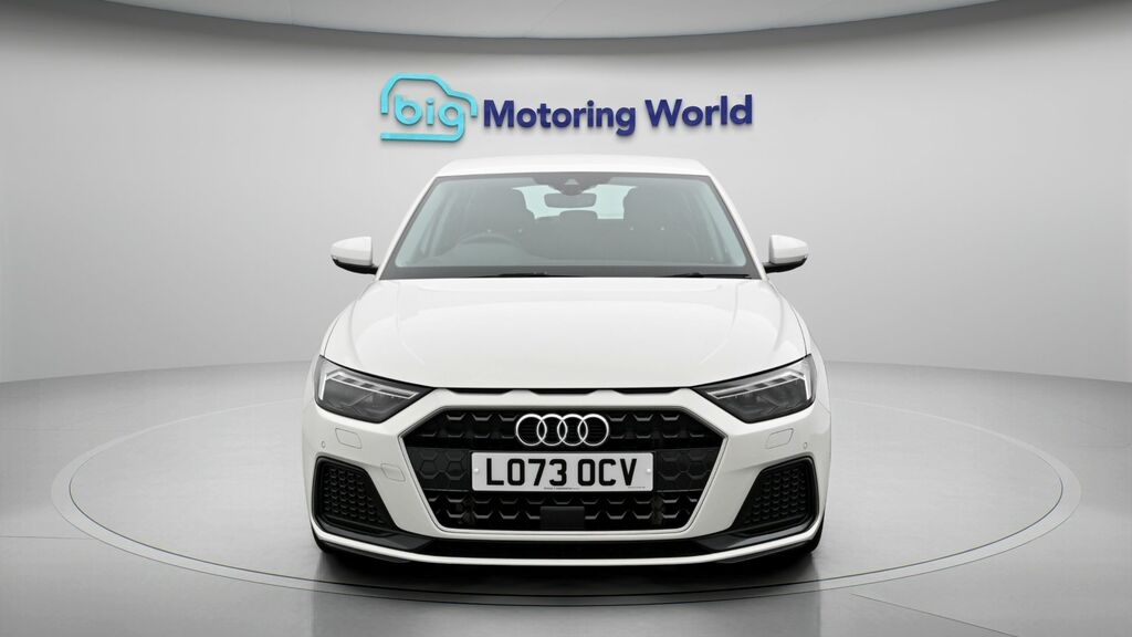 Audi A1 Sport LO73OCV White #2