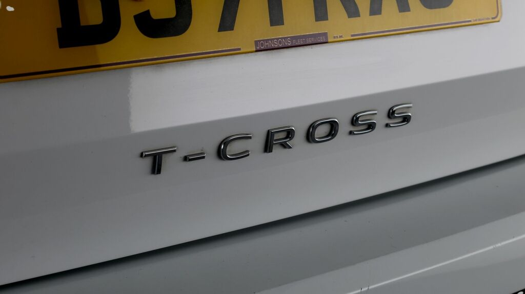 Volkswagen T-Cross 1.0 Tsi 95Ps Active Hatchback Black #18