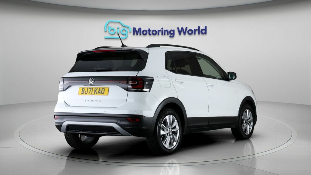 Volkswagen T-Cross 1.0 Tsi 95Ps Active Hatchback Black #7