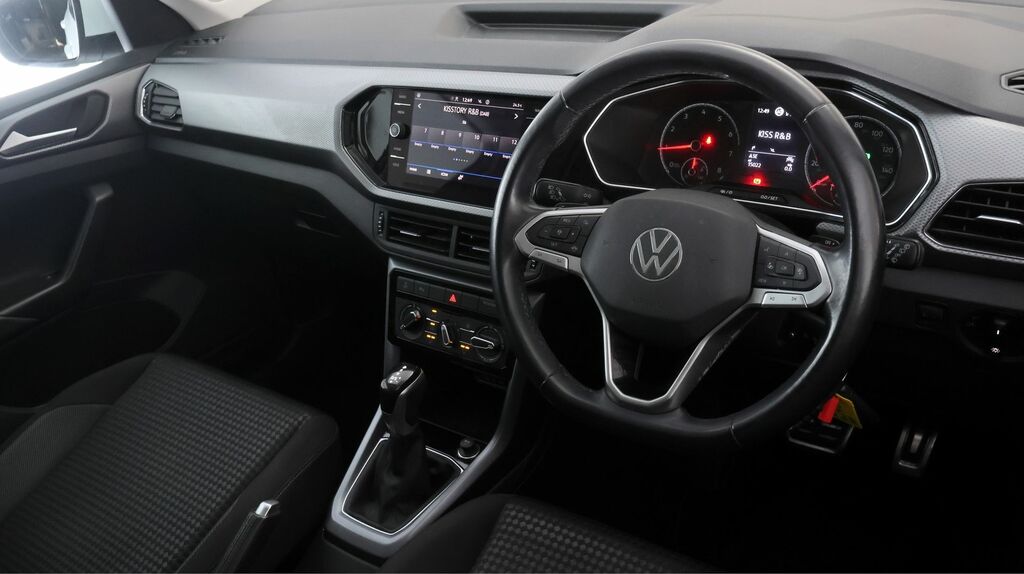 Volkswagen T-Cross 1.0 Tsi 95Ps Active Hatchback Black #8