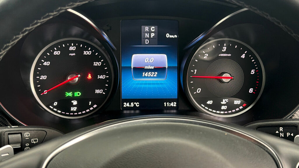 Mercedes-Benz V Class Mpv Amg Premium 202171 Grey #25