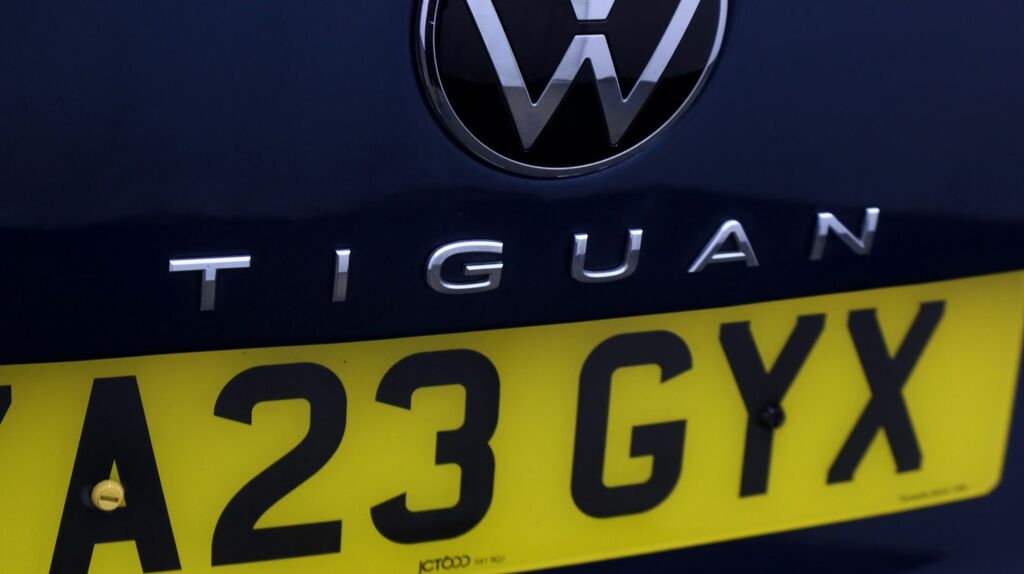 Volkswagen Tiguan R-line Grey #21