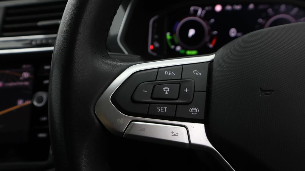 Volkswagen Tiguan R-line Grey #23