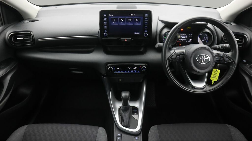 Toyota Yaris 1.6 Awd Circuit Pack White #13