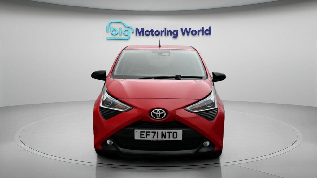 Toyota Aygo X X-trend Red #2