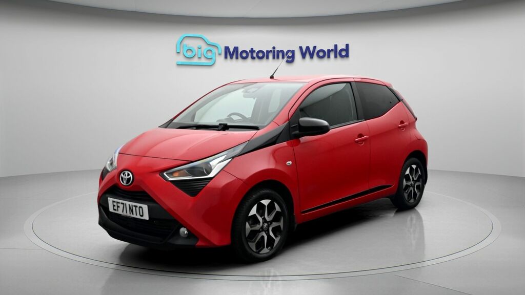 Toyota Aygo X X-trend Red #3