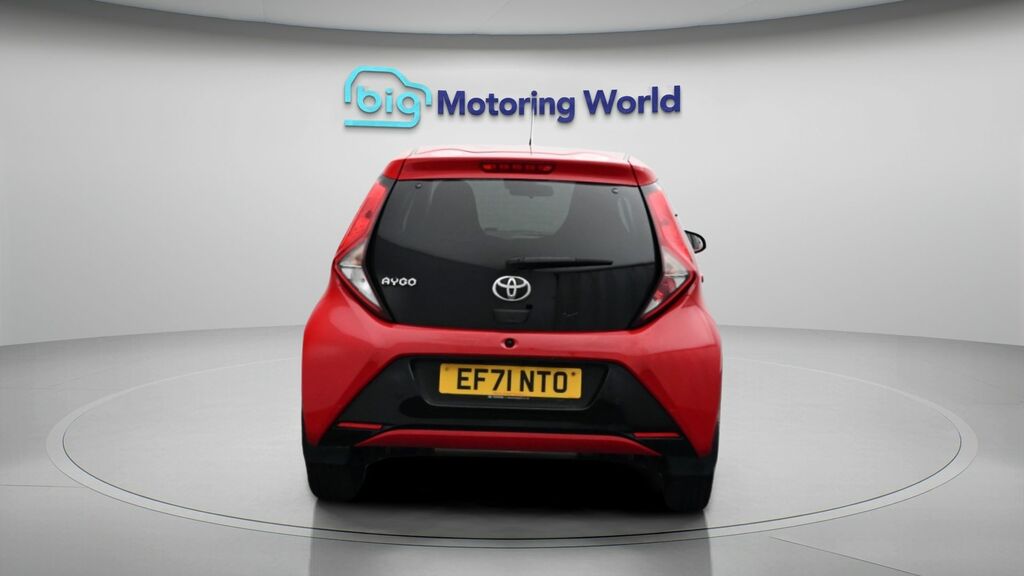 Toyota Aygo X X-trend Red #6