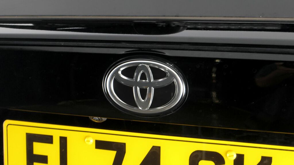 Toyota Rav 4 Gr Sport White #20