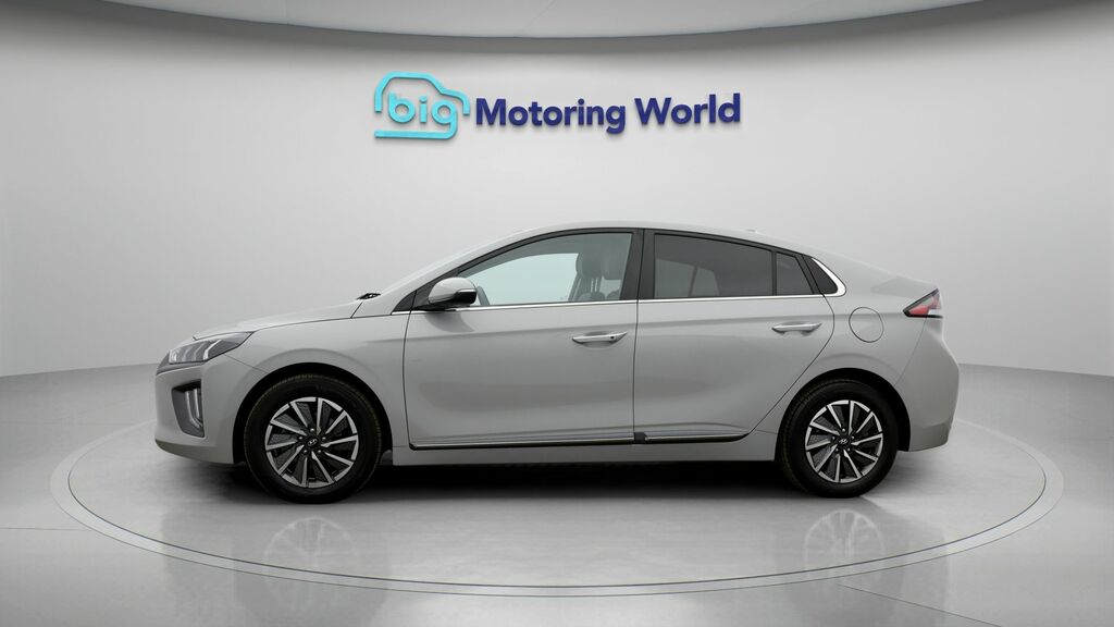 Hyundai Ioniq Premium Se Grey #4