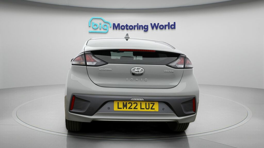 Hyundai Ioniq Premium Se Grey #6
