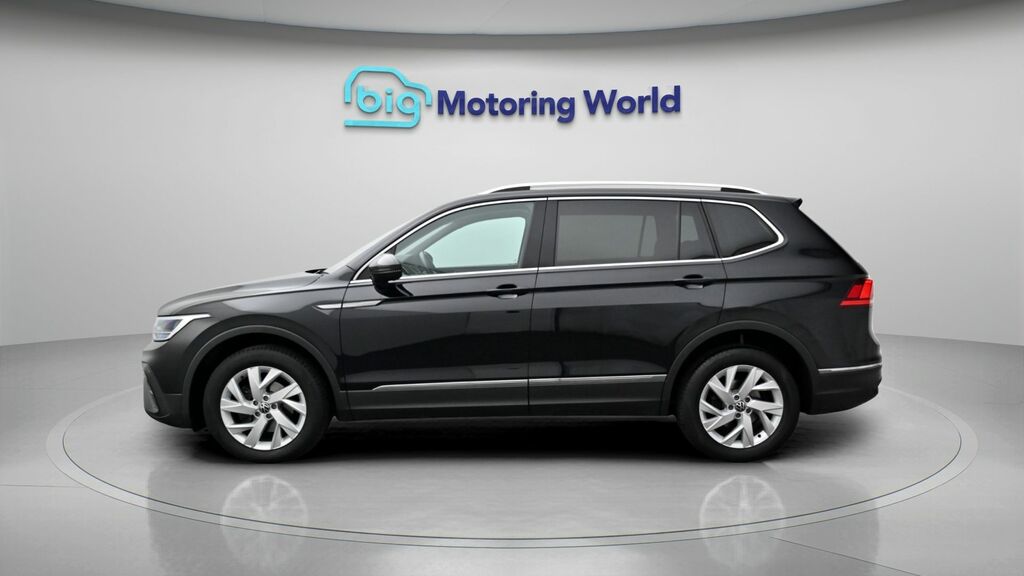 Volkswagen Tiguan Allspace Life Black #4
