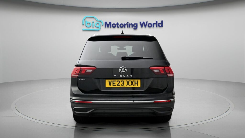 Volkswagen Tiguan Allspace Life Black #6