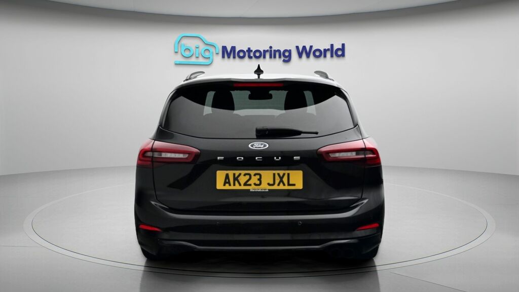 Ford Focus St-line X Black #6