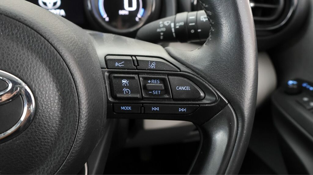 Toyota Yaris 1.5 Vvt-h Dynamic E Cvt White #21