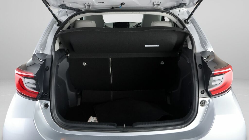 Toyota Yaris 1.5 Vvt-h Dynamic E Cvt White #15