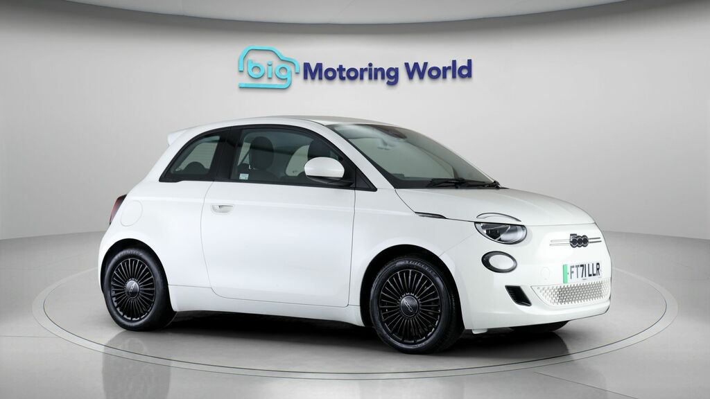 Fiat 500E Icon White
