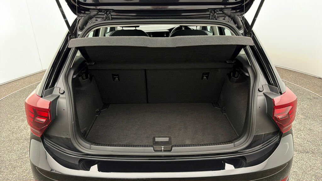 Volkswagen Polo Match Black #16