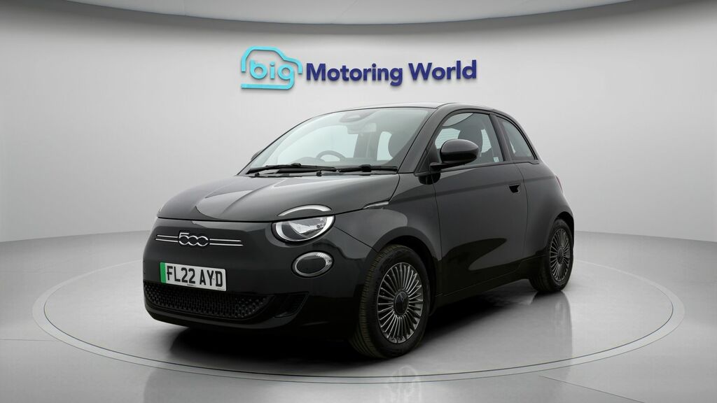 Fiat 500E Icon Black #3