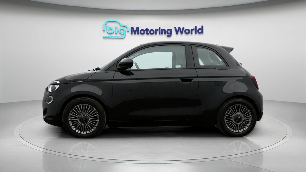 Fiat 500E Icon Black #4
