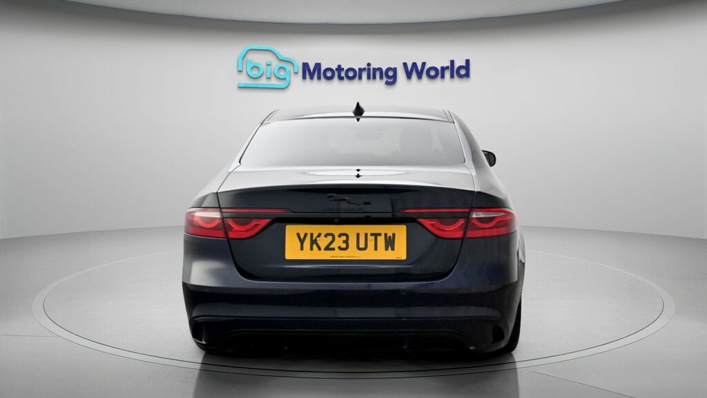 Jaguar XF R-dynamic Se Black Blue #6