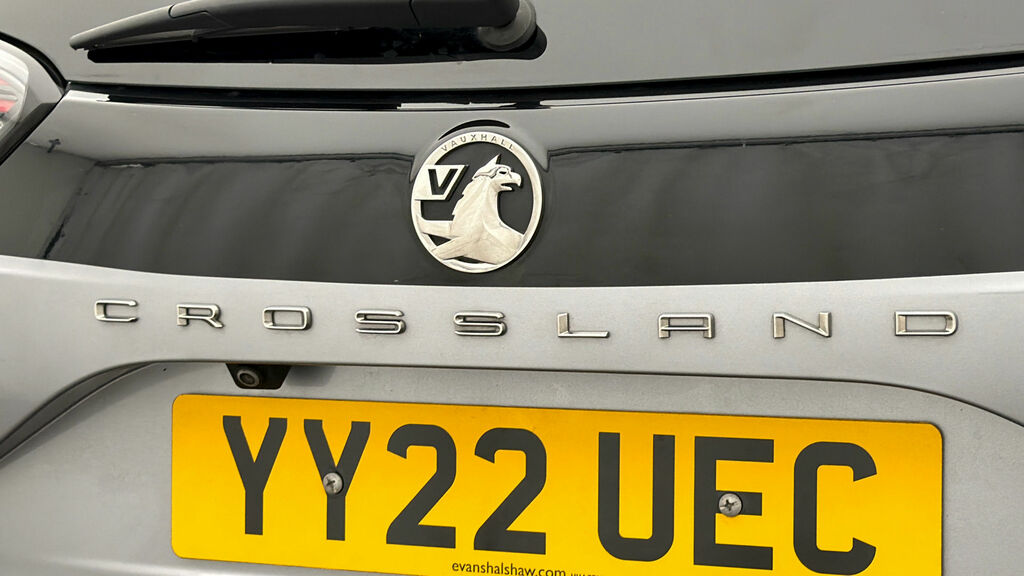 Vauxhall Crossland 1.2 Design White #19