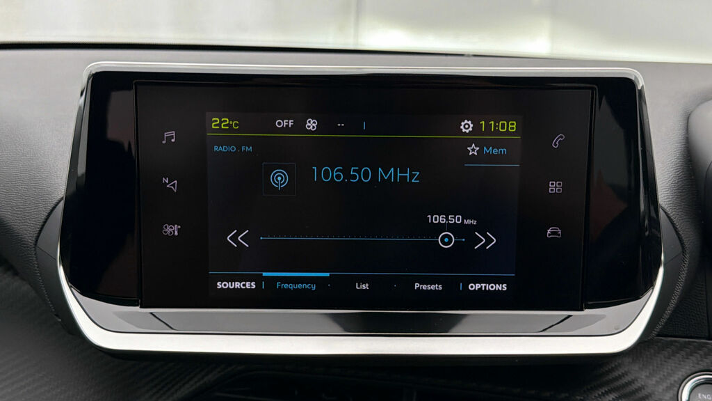 Peugeot e-2008 50Kwh Active Premium 7Kw Charger  #10