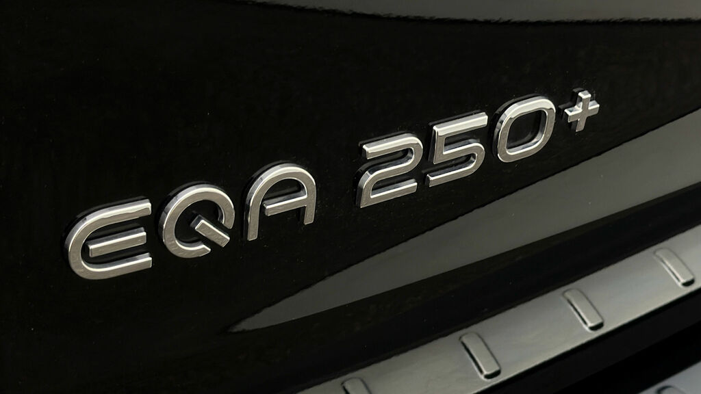 Mercedes-Benz EQA 350 4Matic 215Kw Amg Line Black #20