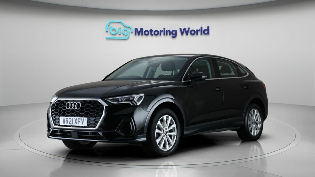 Audi Q3 Sport Black #3