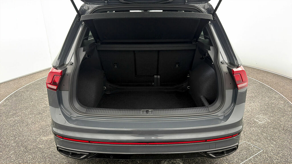 Volkswagen Tiguan Match Black #16