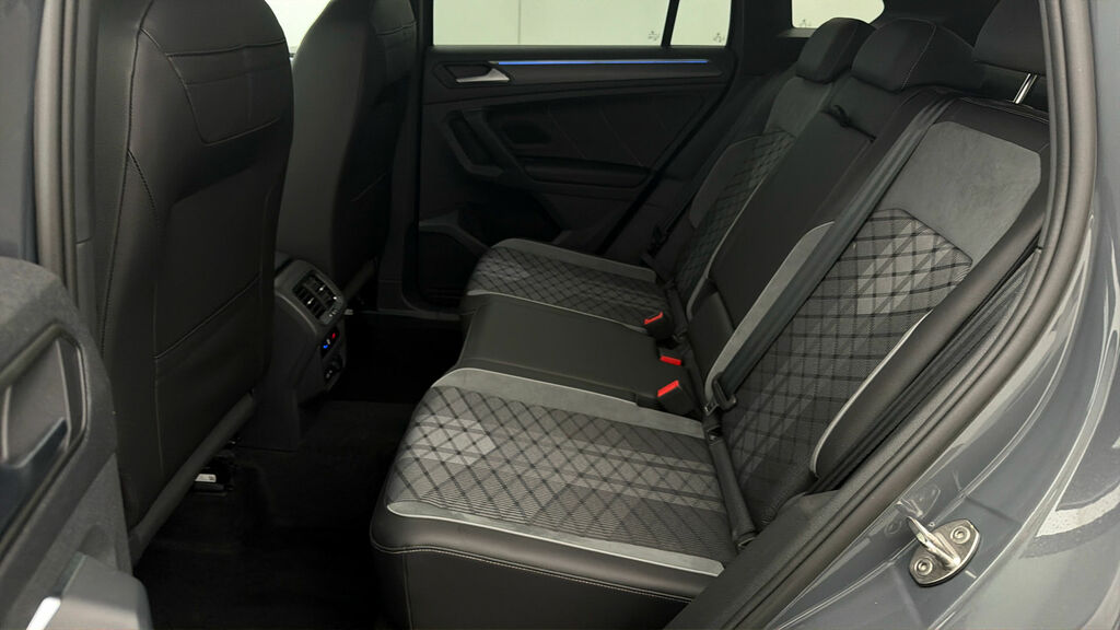 Volkswagen Tiguan Match Black #15