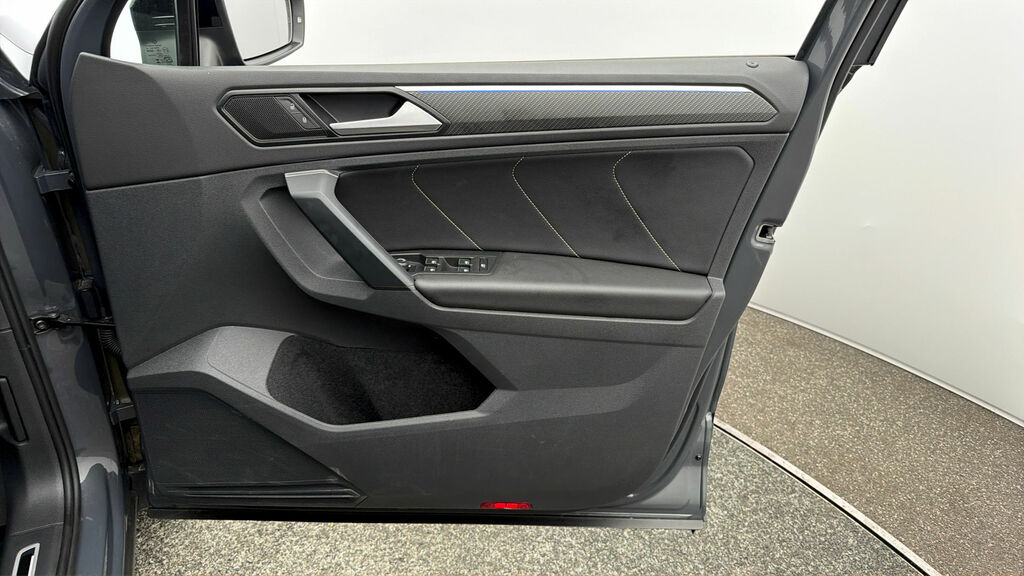 Volkswagen Tiguan Match Black #14