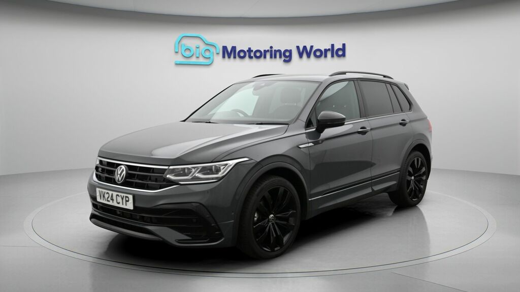 Volkswagen Tiguan Black Edition Grey #3