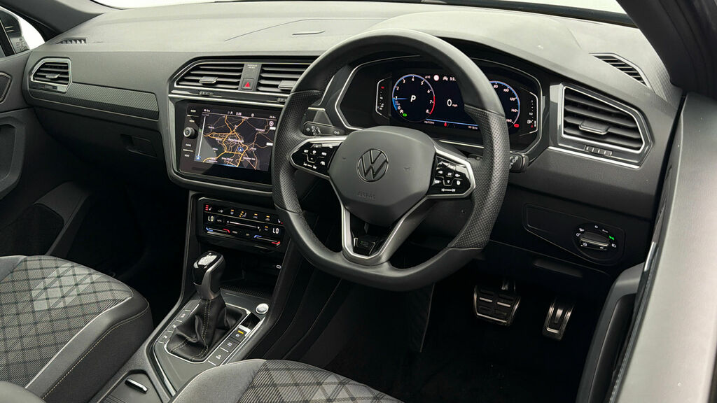 Volkswagen Tiguan Match Black #9