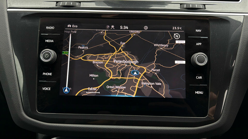 Volkswagen Tiguan Match Black #10